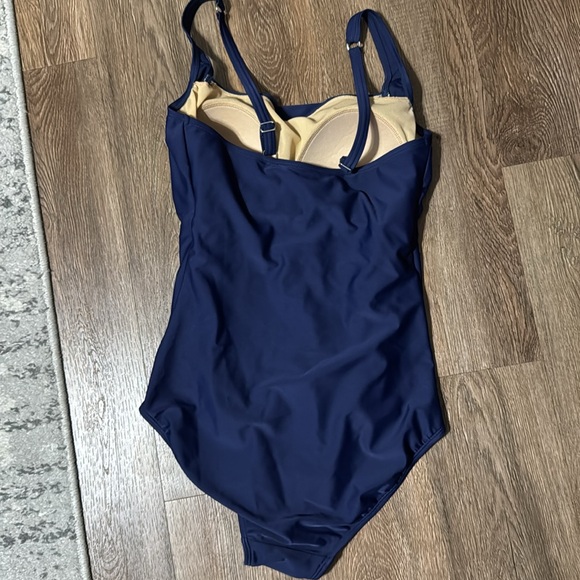 LL Bean Womens BeanSport Swimwear Squareneck suit in Navy size 14 - Picture 2 of 3